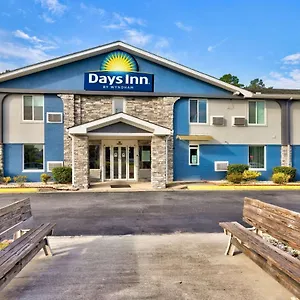 Days By Wyndham Gateway I-95 Hotel