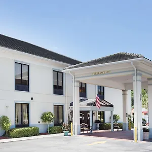 Baymont By Wyndham Savannah/garden Savannah