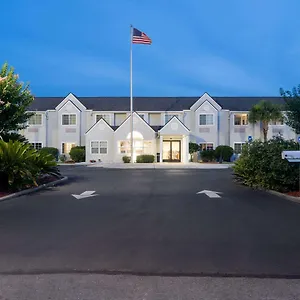 Microtel & By Wyndham Savannah/pooler Hotel
